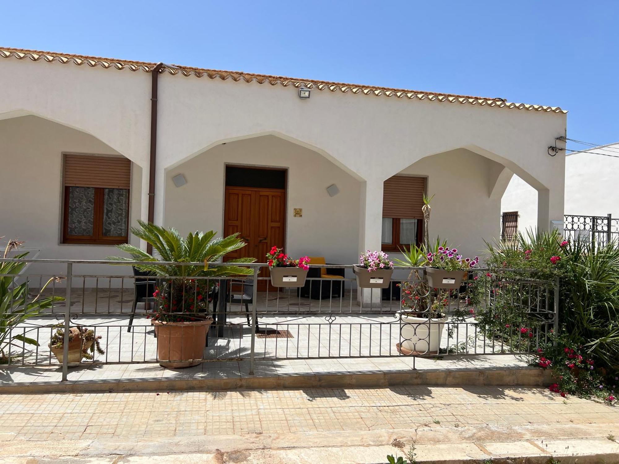 Villa Dolce Vita Rooms Castelluzzo Luaran gambar